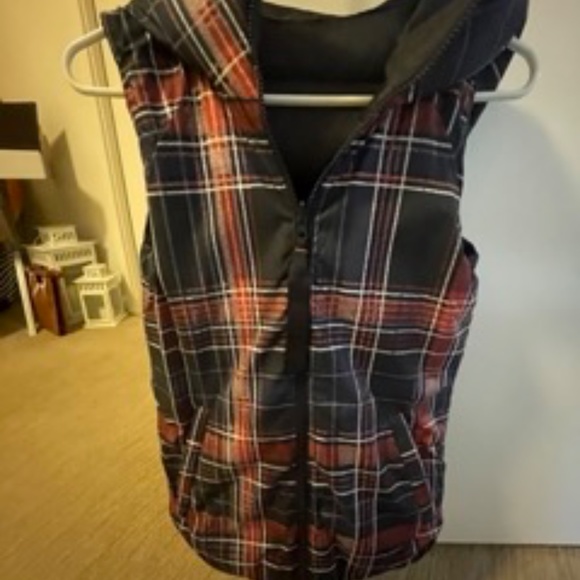 Lululemon The Fluffiest Vest Reversible - Picture 6 of 13